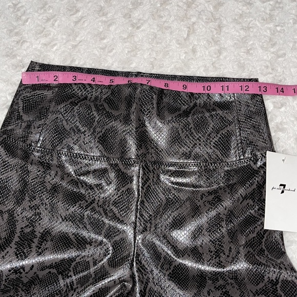 7 FOR ALL MANKIND FAUX Leather embossed Snakeskin Print Legging Sz XS Black/gray - Picture 10 of 13